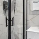 Luxury 3-bedroom, 3-bath In Dalton-in-furness