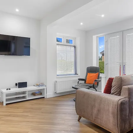 Luxury 3-bedroom, 3-bath In Dalton-in-furness Casa de Férias Dalton in Furness