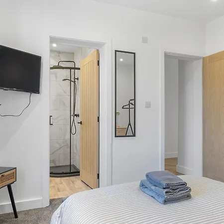 Luxury 3-bedroom, 3-bath In Dalton-in-furness Dalton in Furness