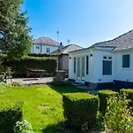 Luxury 3-bedroom, 3-bath In Dalton-in-furness Semesterbostad Dalto-in-Furness